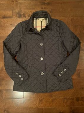 Burberry Quilted Women's Jacket - Navy-Authentic size M